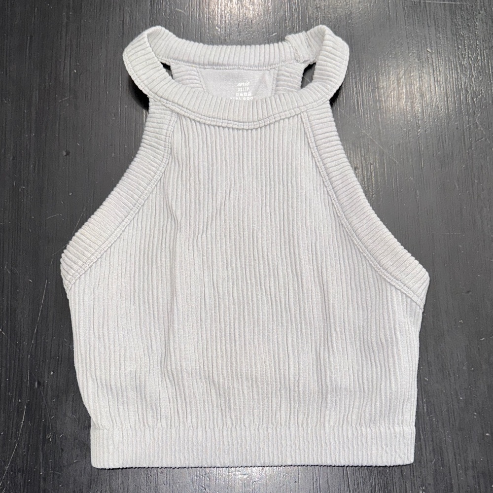 aerie ribbed tank top. cropped. size xs. gray. excellent condition.